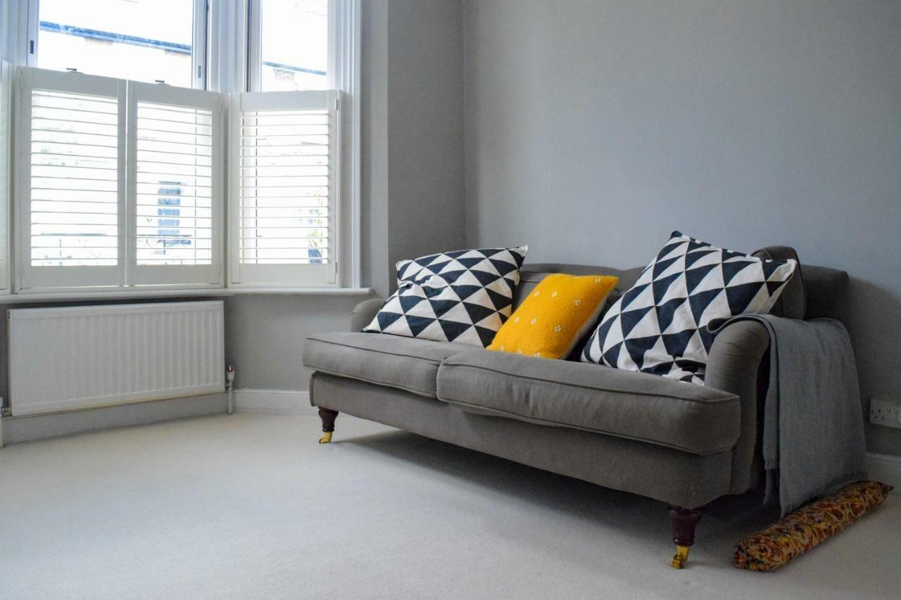 3 Bedroom Family House With A Superb Kitchen And Garden Londen Buitenkant foto